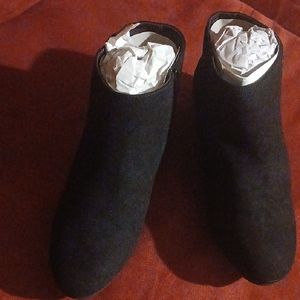 New Directions Stylish Black Ankle Boots, New, 8 Tara